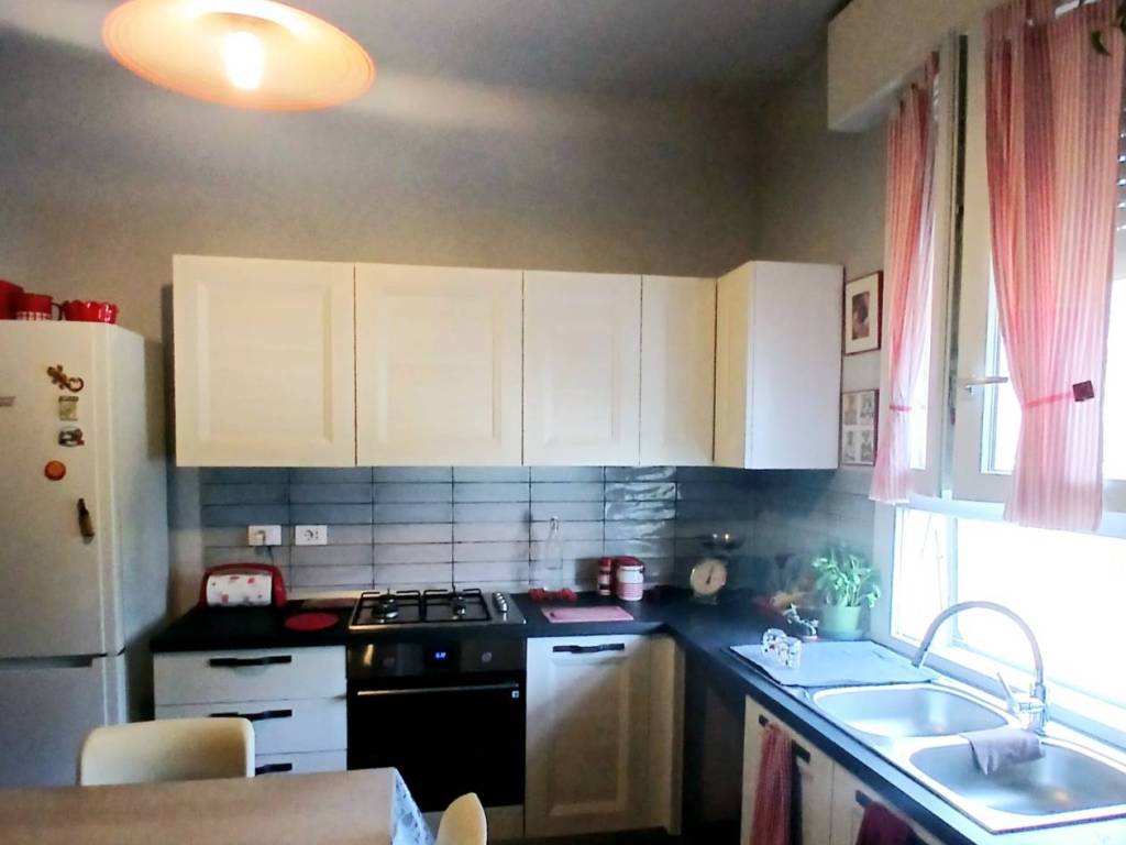 appartamento in vendita a Reggio nell'Emilia in zona Ospizio