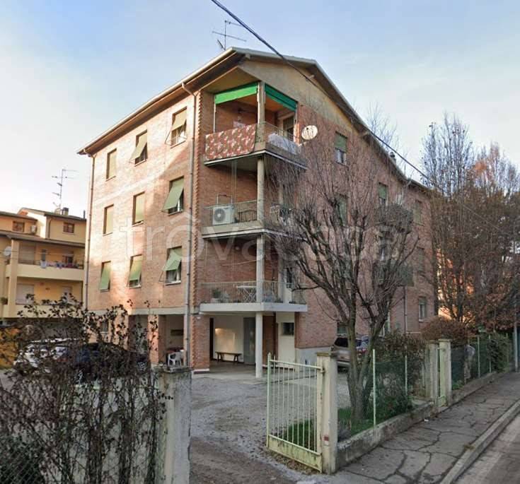 appartamento in vendita a Reggio nell'Emilia in zona Cadè / Gaida