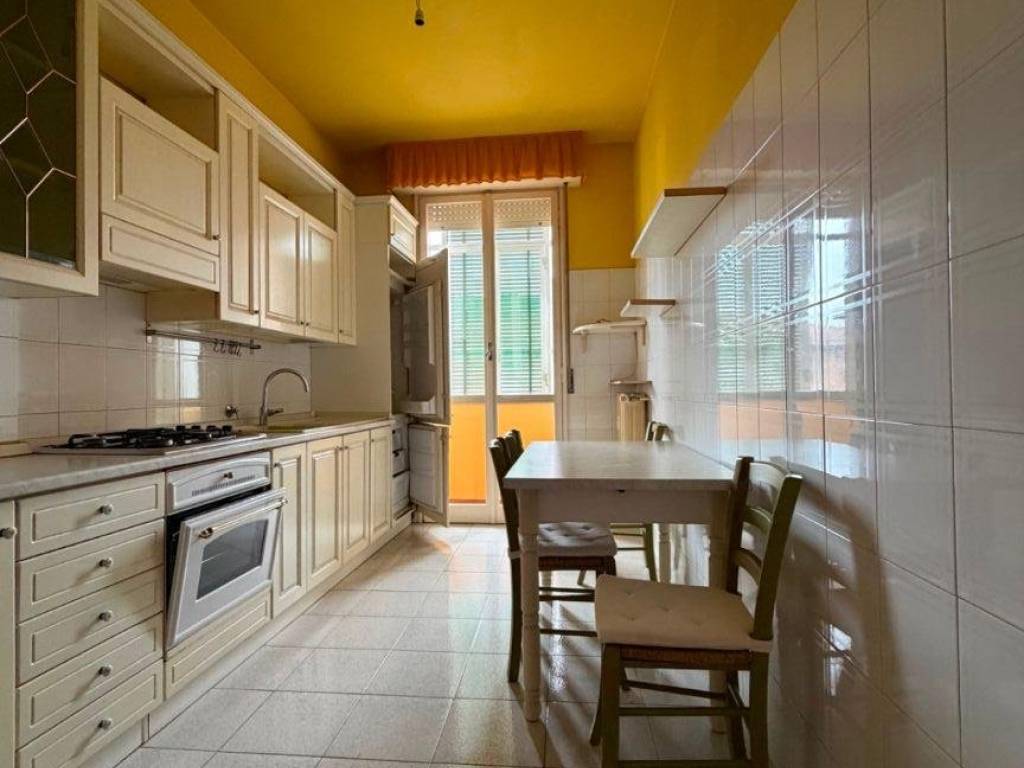 appartamento in vendita a Reggio nell'Emilia in zona Ospizio