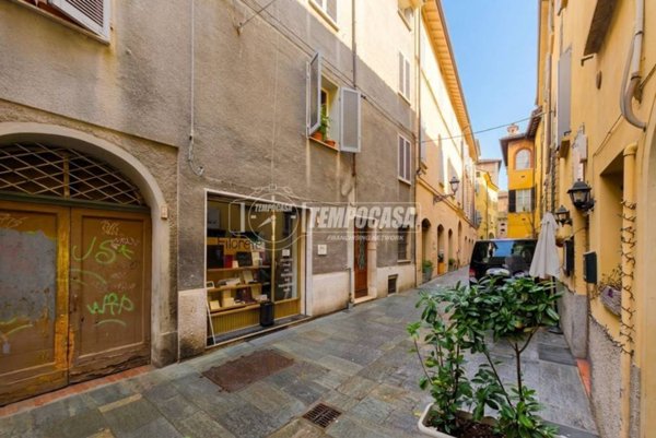 appartamento in vendita a Reggio nell'Emilia in zona Città Storica