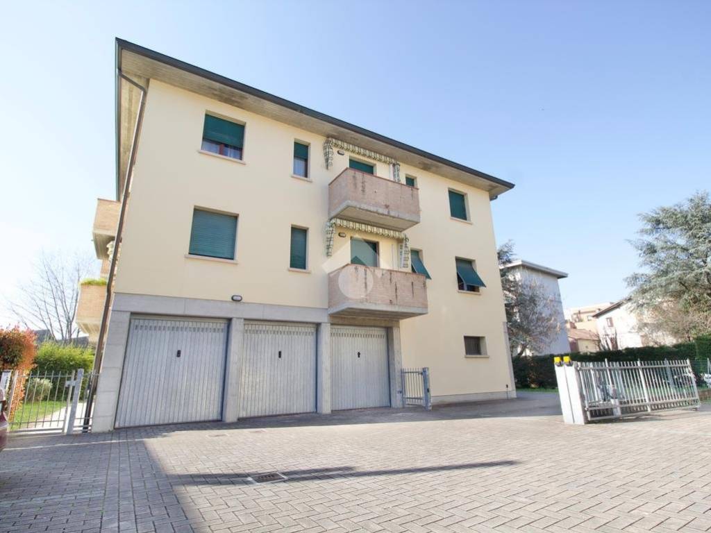 appartamento in vendita a Reggio nell'Emilia in zona Santa Croce