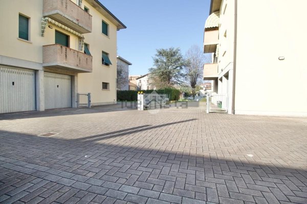 appartamento in vendita a Reggio nell'Emilia in zona Santa Croce