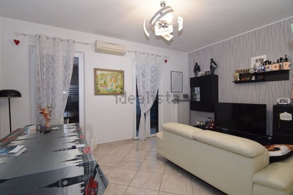 appartamento in vendita a Reggio nell'Emilia in zona Mirabello