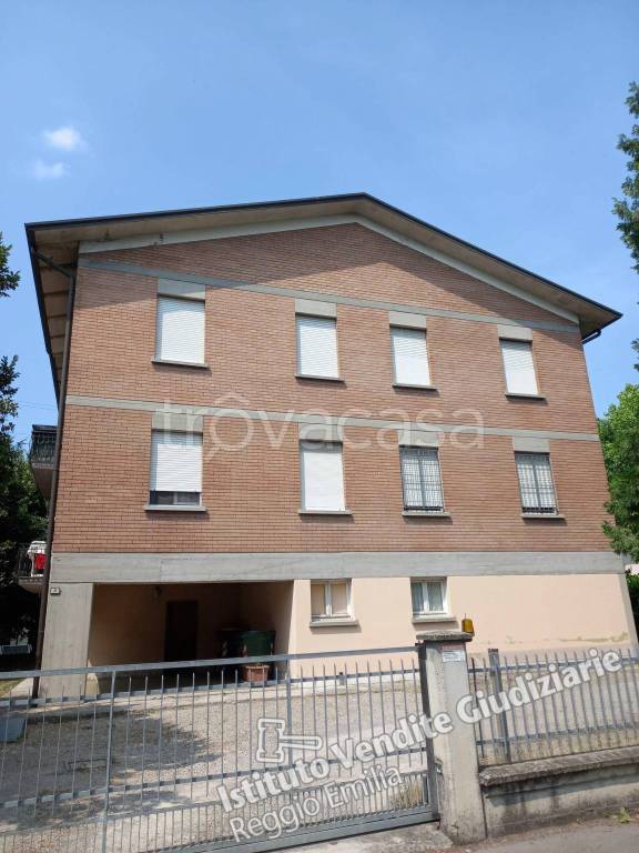 appartamento in vendita a Reggio nell'Emilia in zona Tribunale
