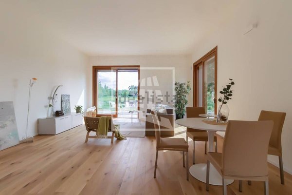 casa indipendente in vendita a Reggio nell'Emilia in zona Baragalla