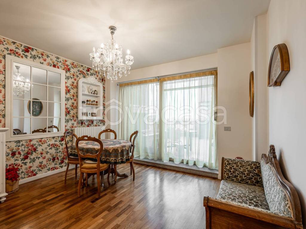 appartamento in vendita a Reggio nell'Emilia in zona Carrozzone