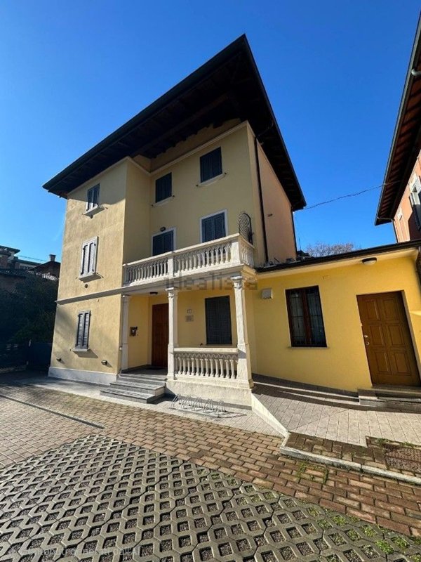 appartamento in vendita a Reggio nell'Emilia in zona Città Storica