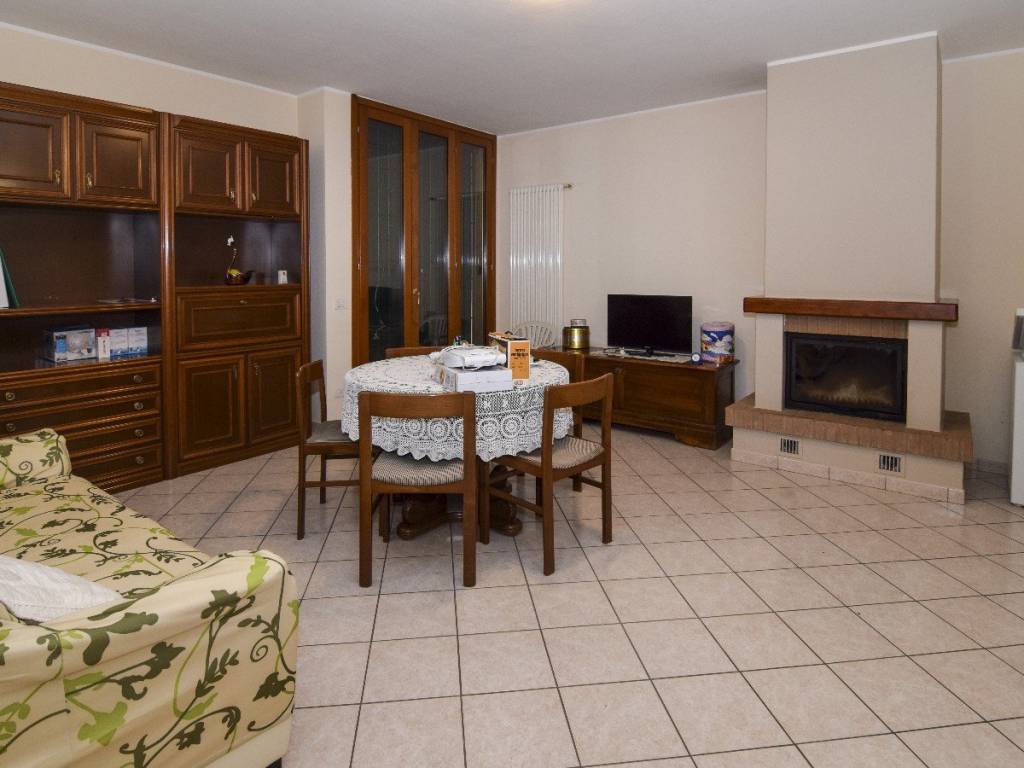 appartamento in vendita a Reggio nell'Emilia in zona Sesso