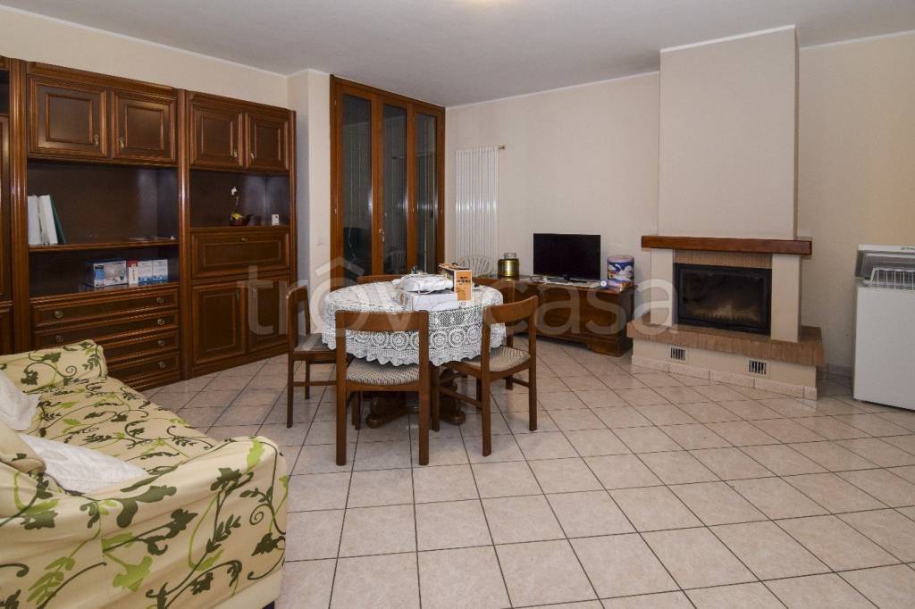 appartamento in vendita a Reggio nell'Emilia in zona Sesso