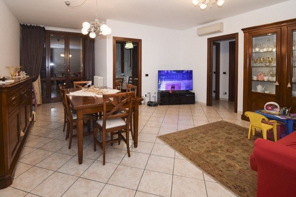 appartamento in vendita a Reggio nell'Emilia in zona Sesso