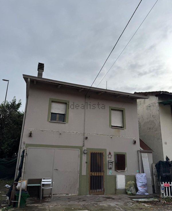 casa indipendente in vendita a Reggio nell'Emilia in zona Cella