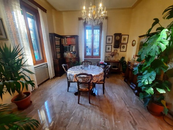 casa indipendente in vendita a Reggio nell'Emilia