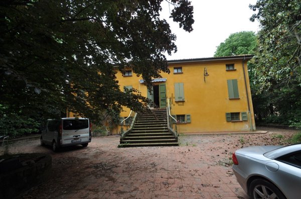 casa indipendente in vendita a Reggio nell'Emilia in zona Rivalta