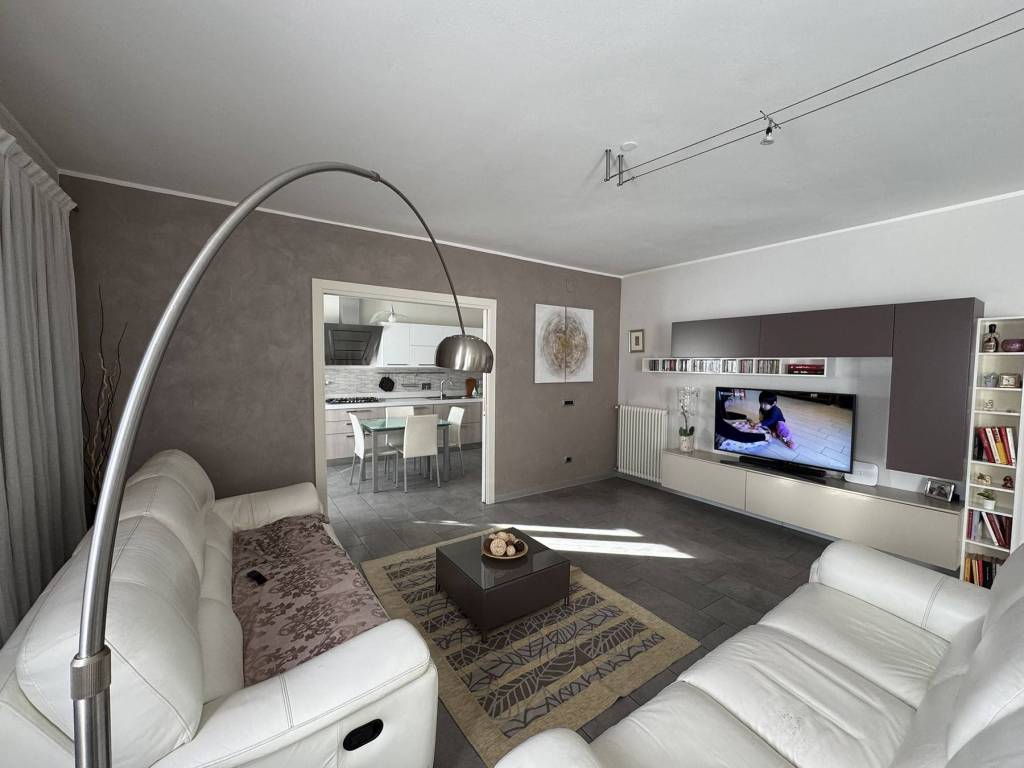 casa indipendente in vendita a Reggio nell'Emilia in zona Rivalta