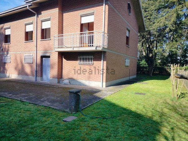 casa indipendente in vendita a Reggio nell'Emilia