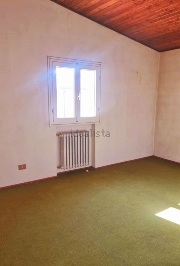 casa indipendente in vendita a Reggio nell'Emilia in zona Carrozzone