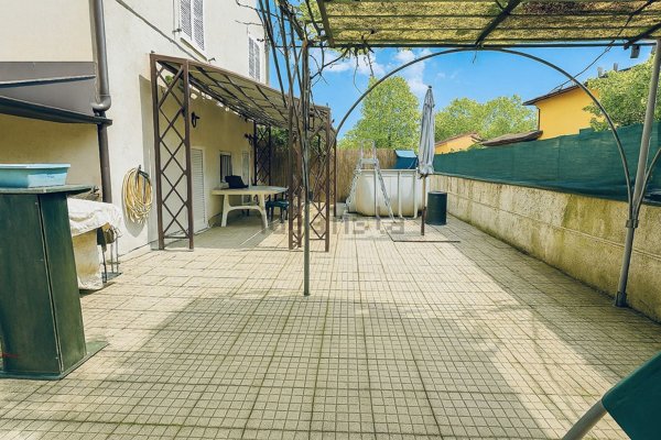 casa indipendente in vendita a Reggio nell'Emilia in zona Gavasseto