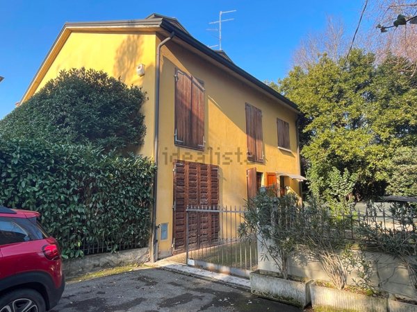 casa indipendente in vendita a Reggio nell'Emilia in zona Città Storica