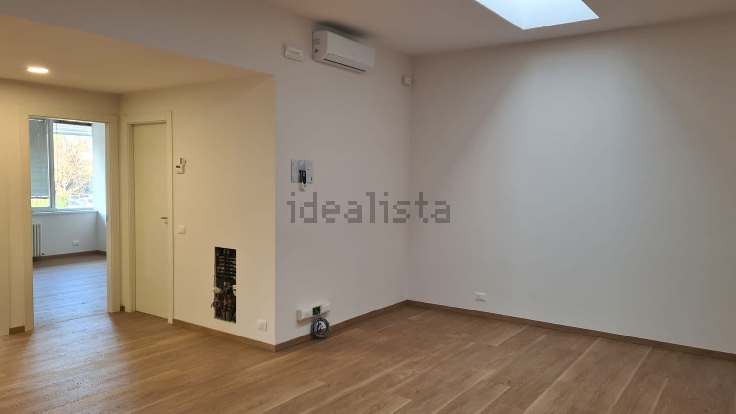 ufficio in vendita a Reggio nell'Emilia in zona Buco del Signore