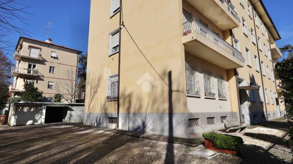 appartamento in vendita a Reggio nell'Emilia in zona Gattaglio