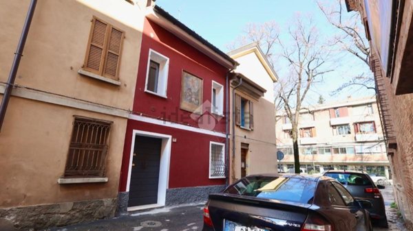 appartamento in vendita a Reggio nell'Emilia in zona Città Storica