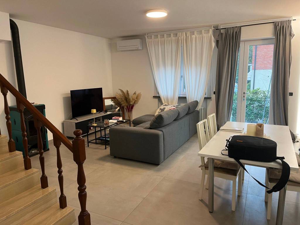 casa indipendente in vendita a Reggio nell'Emilia