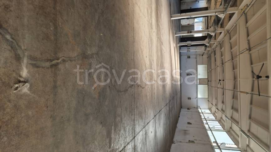 locale commerciale in vendita a Reggio nell'Emilia in zona Mancasale