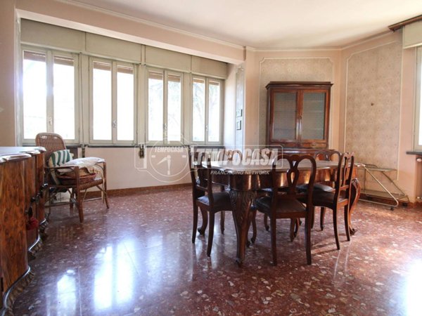 appartamento in vendita a Reggio nell'Emilia in zona Città Storica