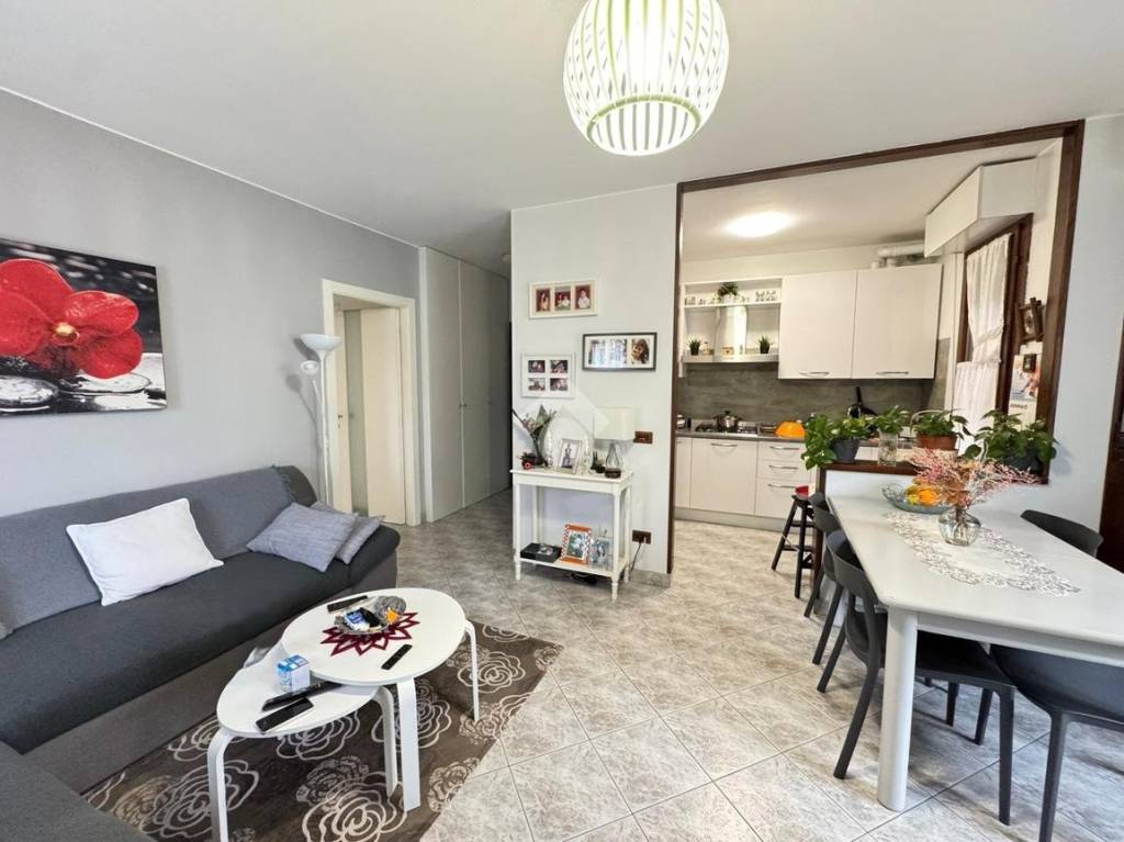 appartamento in vendita a Reggio nell'Emilia in zona Cadè / Gaida