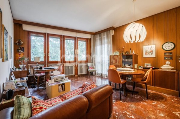 appartamento in vendita a Reggio nell'Emilia in zona Città Storica