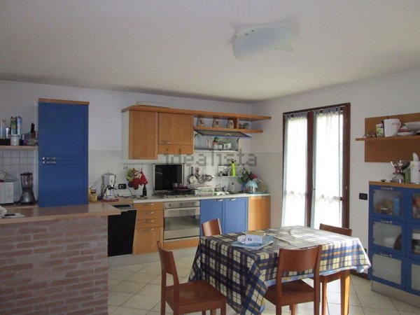 casa indipendente in vendita a Reggio nell'Emilia