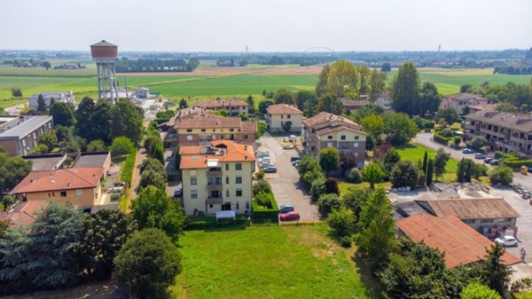 appartamento in vendita a Reggio nell'Emilia in zona Sesso