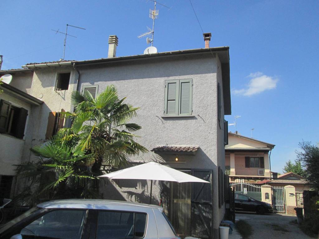 casa indipendente in vendita a Reggio nell'Emilia