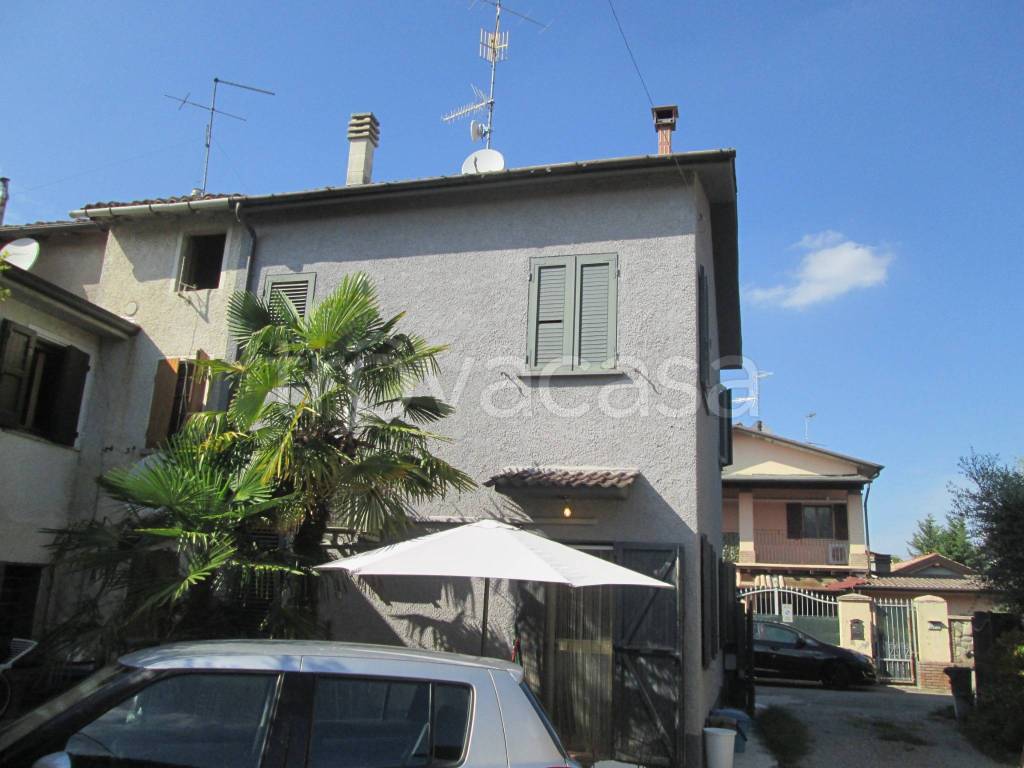 casa indipendente in vendita a Reggio nell'Emilia in zona San Bartolomeo