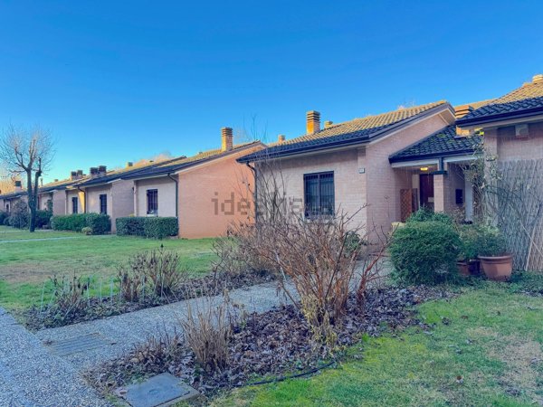 casa indipendente in vendita a Reggio nell'Emilia