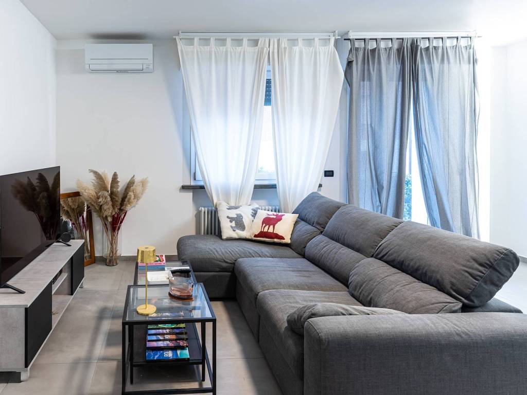 casa indipendente in vendita a Reggio nell'Emilia