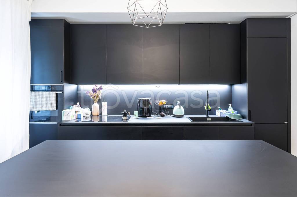 casa indipendente in vendita a Reggio nell'Emilia in zona Coviolo