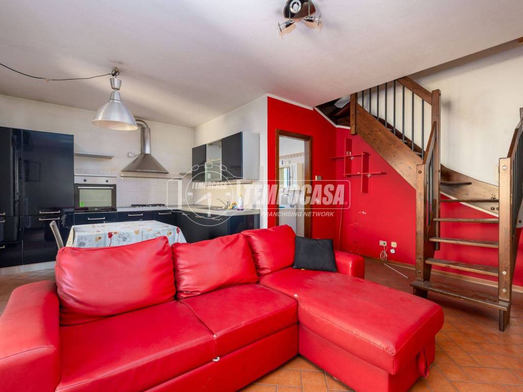 appartamento in vendita a Reggio nell'Emilia in zona Cavazzoli