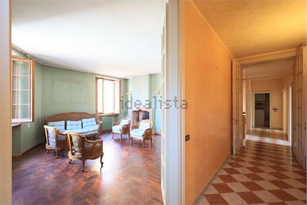 appartamento in vendita a Reggio nell'Emilia in zona Città Storica