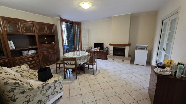 appartamento in vendita a Reggio nell'Emilia in zona Sesso