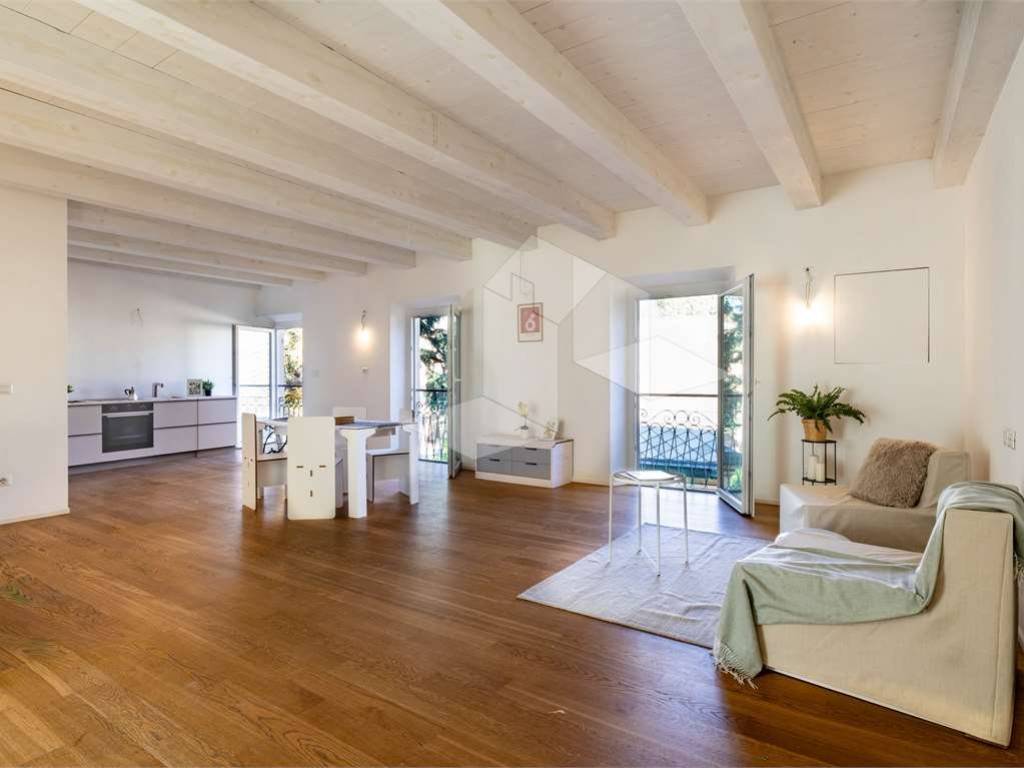 appartamento in vendita a Reggio nell'Emilia in zona Città Storica