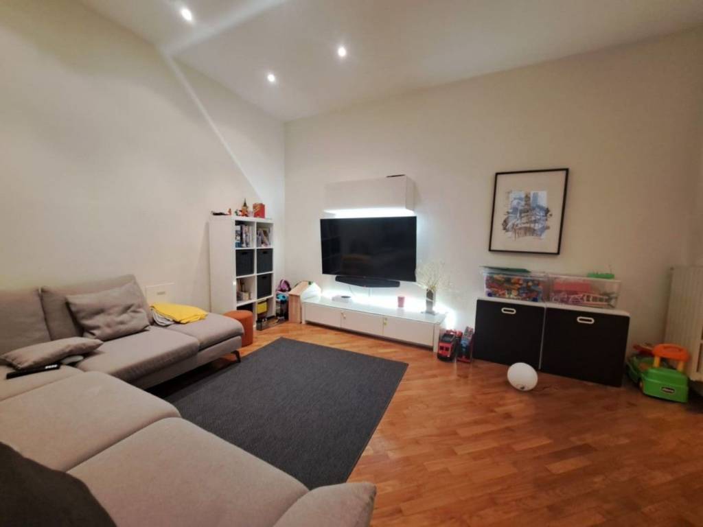 appartamento in vendita a Reggio nell'Emilia in zona Città Storica