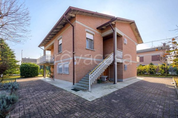 casa indipendente in vendita a Reggio nell'Emilia in zona Gavasseto