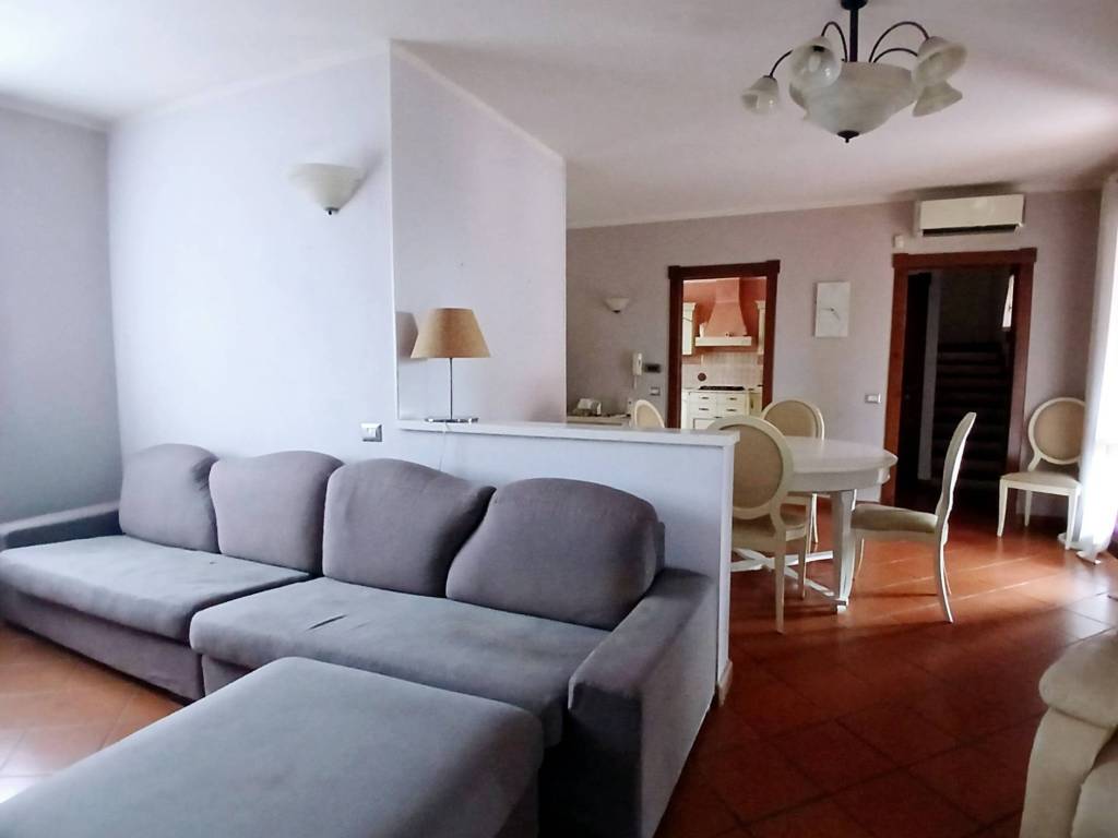 casa indipendente in vendita a Reggio nell'Emilia in zona Gavasseto