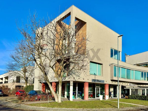 negozio in vendita a Reggio nell'Emilia