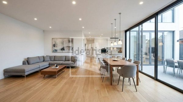 appartamento in vendita a Reggio nell'Emilia in zona Città Storica