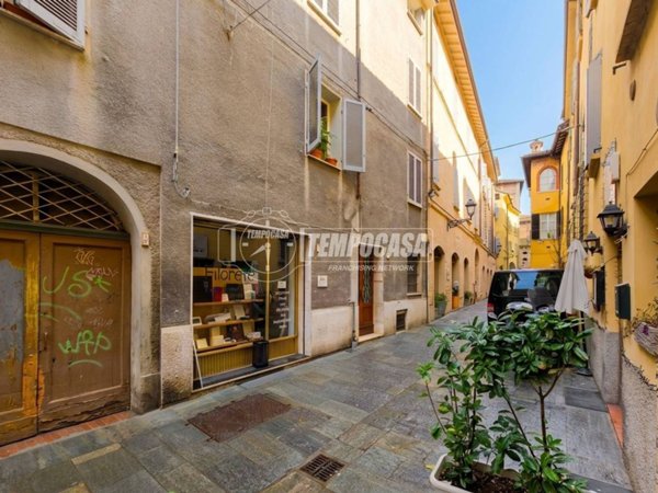 appartamento in vendita a Reggio nell'Emilia in zona Città Storica
