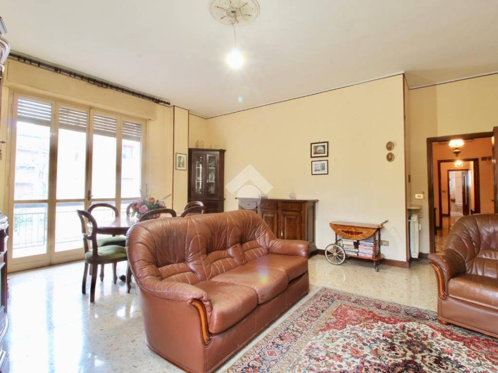 appartamento in vendita a Reggio nell'Emilia in zona Ospizio