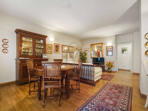 casa indipendente in vendita a Reggio nell'Emilia in zona Città Storica