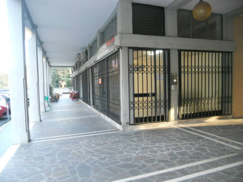 negozio in vendita a Reggio nell'Emilia